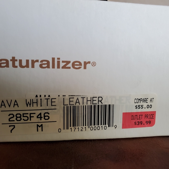 Size 7 Naturalizer White Slingback Heels - Picture 2 of 7